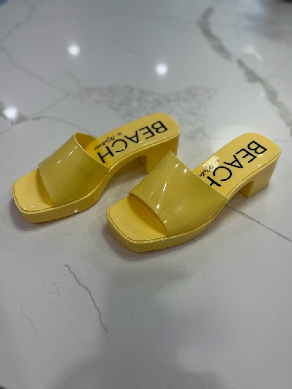 NWT Matisse Yellow Gloss Slide Block Heel Sandals